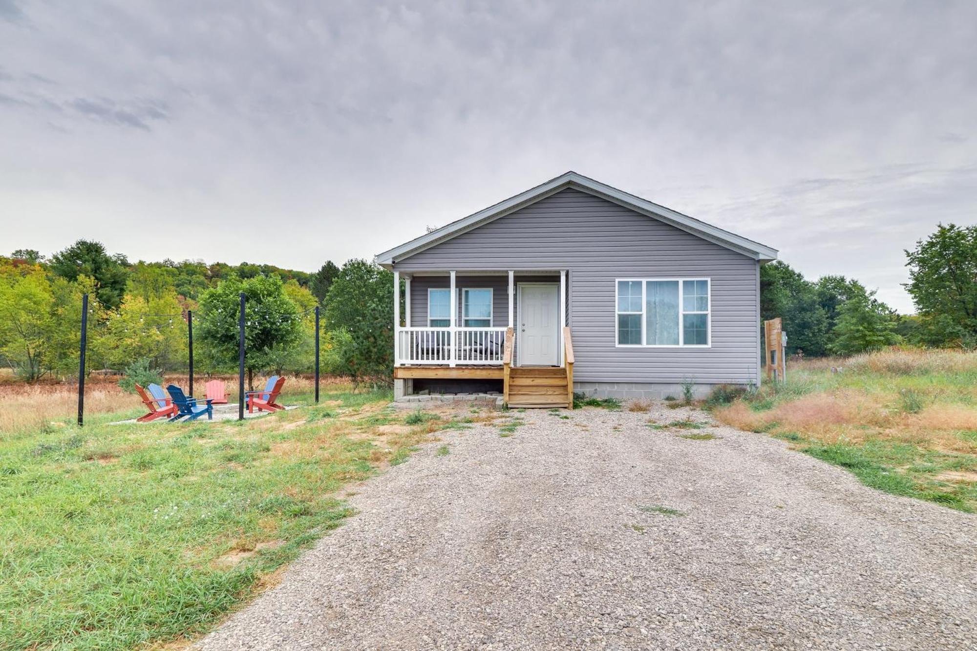 Family Home In Rapid City About 4 Mi To Torch Lake! Buitenkant foto